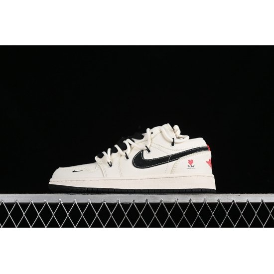 AIR JORDAN 1 LOW WHITE BLACK RED