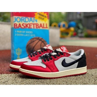 AIR JORDAN 1 RETRO LOW OG SP FN0432 100